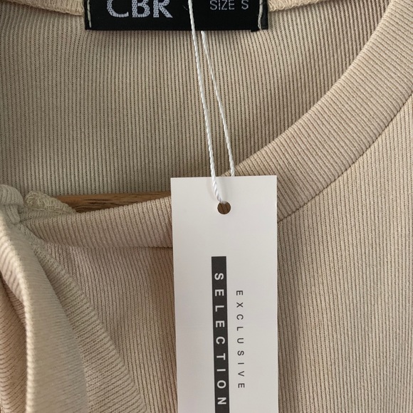 NWT•CBR•Lace Cutout Tied Detail Top-Small - Picture 11 of 12